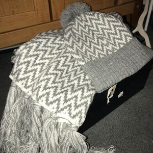 New Matching scarf and beanie hat